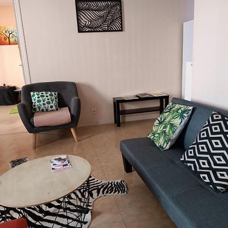 Ferienwohnung Cap Coutellerie - Sejours Pros Ou Familles En Hypercentre De Thiers Exterior foto