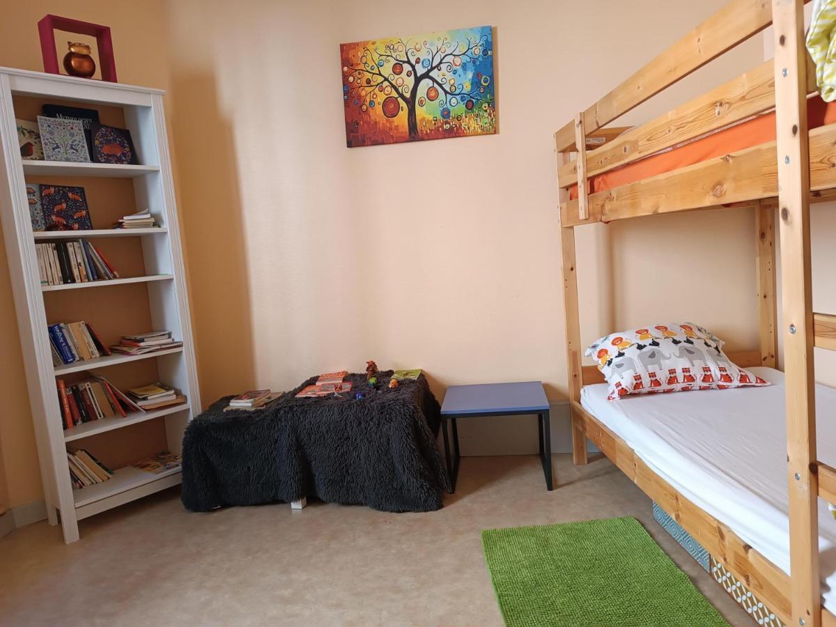 Ferienwohnung Cap Coutellerie - Sejours Pros Ou Familles En Hypercentre De Thiers Exterior foto