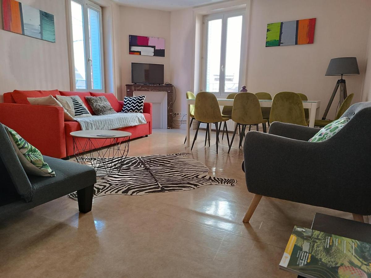 Ferienwohnung Cap Coutellerie - Sejours Pros Ou Familles En Hypercentre De Thiers Exterior foto